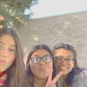 Meet your Posher, Alyssa